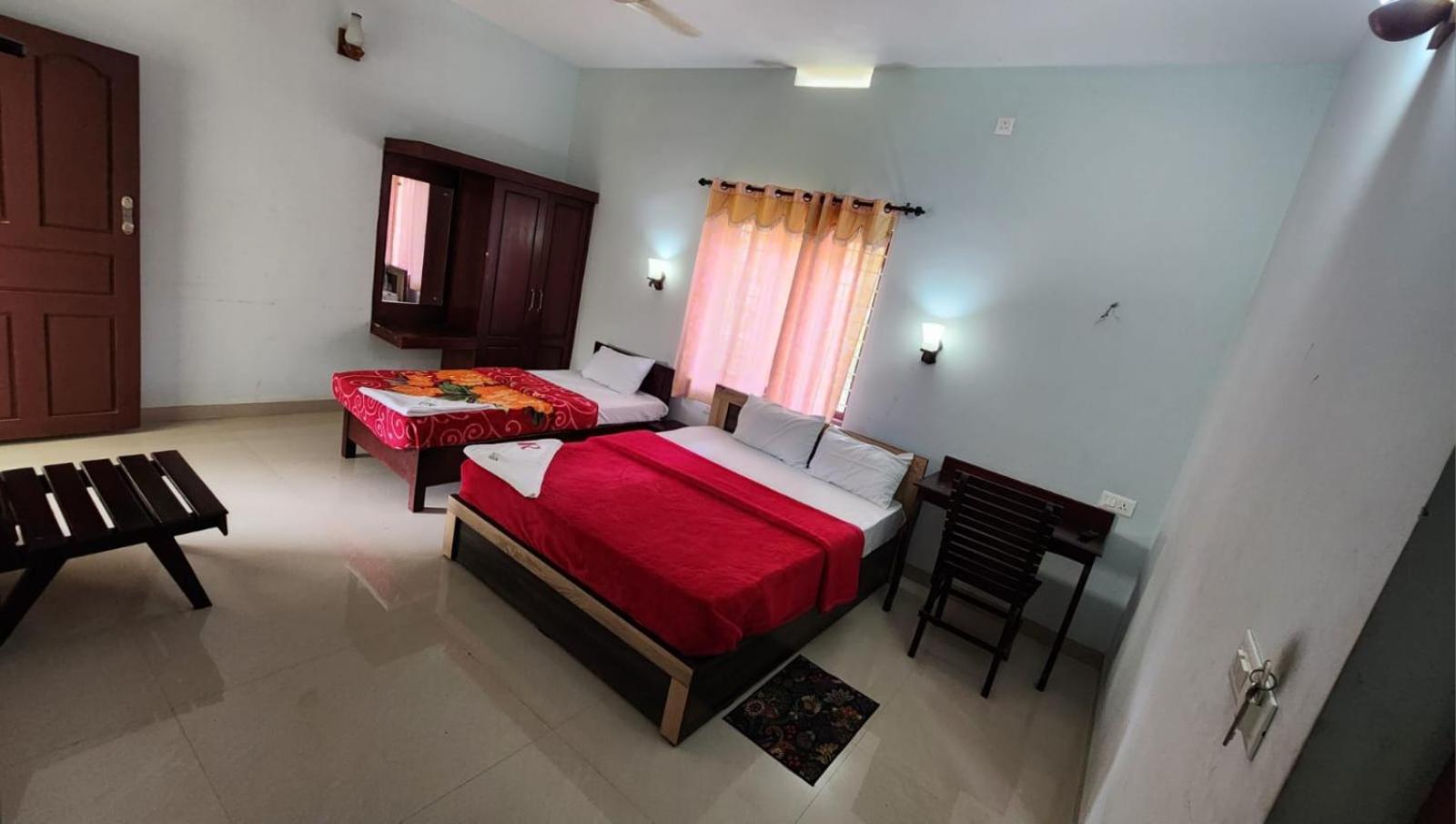 Pkn Homestay Thekkady Kumily Exteriör bild