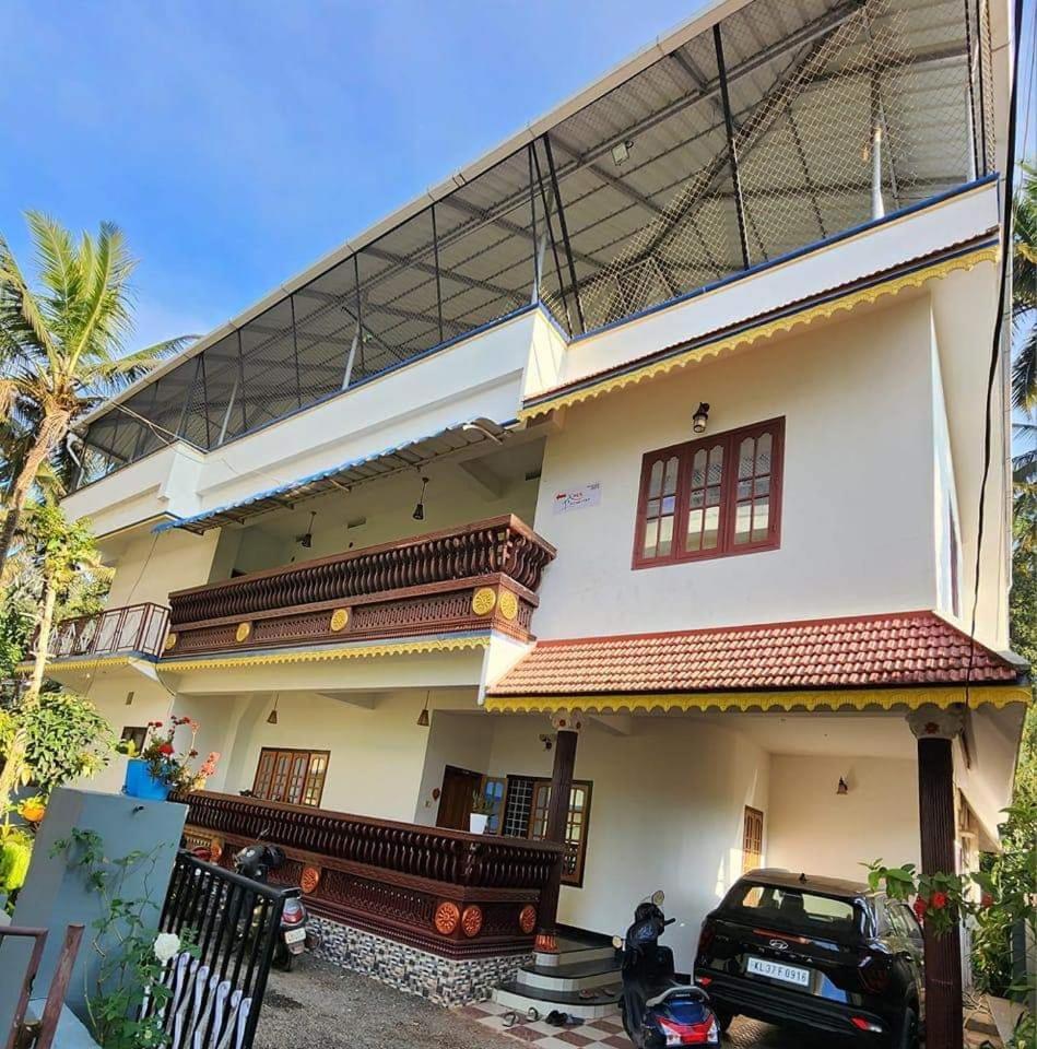Pkn Homestay Thekkady Kumily Exteriör bild