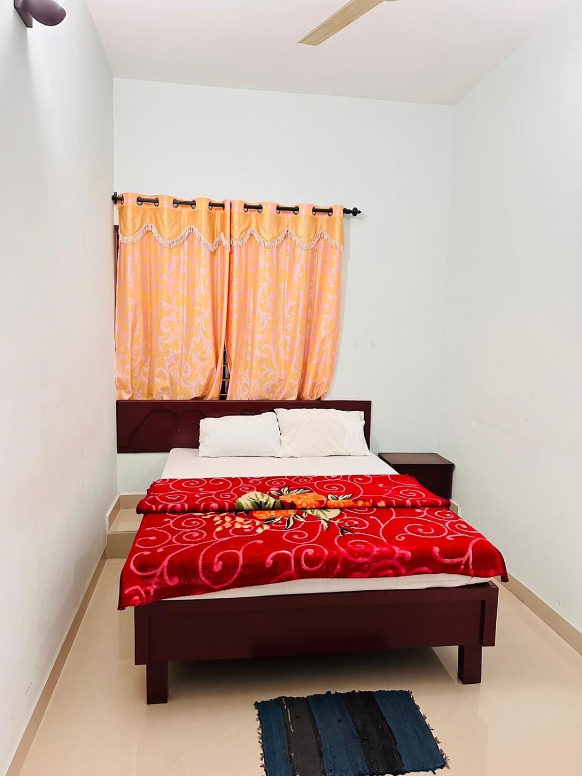 Pkn Homestay Thekkady Kumily Exteriör bild
