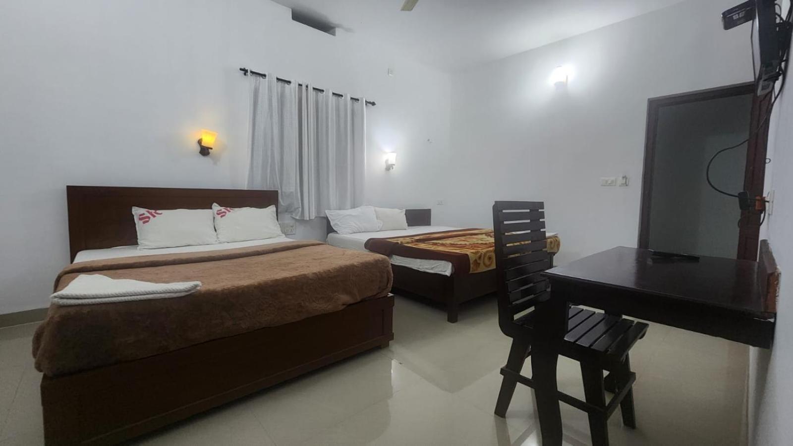 Pkn Homestay Thekkady Kumily Exteriör bild